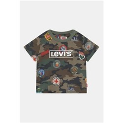 Levi's® — ЗНАК СКАУТА — принт на футболке — хаки