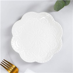 Тарелка фарфоровая десертная Доляна «Сьюзен», d=15,5 см, цвет белый