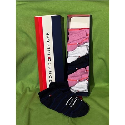 Набор женских из 6 пар брендовых носков.