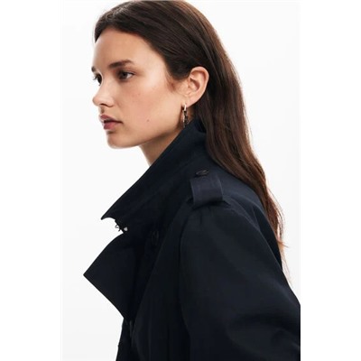 Detachable trench coat