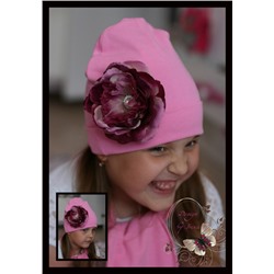 Розовая шапочка  с декоративным пиончиком
