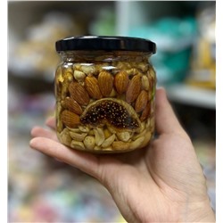 Орехи в меду - идеальный подарок для любителей сладостей и натуральных продуктов!