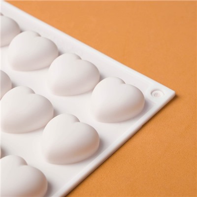 Форма для муссовых десертов и выпечки Доляна «Сердца», 29,7×17,3×1,5 см, 35 ячеек (2,7×2,5 см), цвет белый