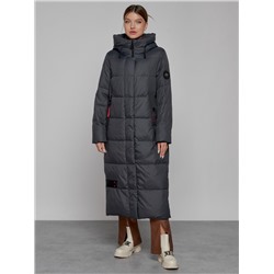 Пальто утепленное с капюшоном зимнее женское темно-серого цвета 52109TC