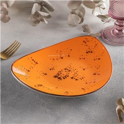 Блюдо керамическое треугольное «Созвездие», 22×18 см, цвет оранжевый