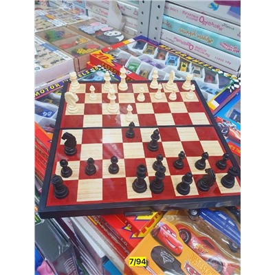Настольная игра 3 в 1 Шахматы на магнитах
