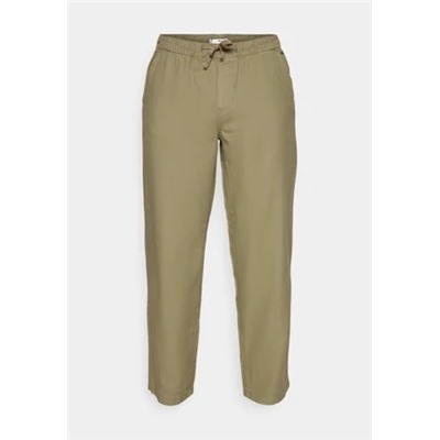 Selected Homme - SLHLOOSE-CASPER PANT - брюки из ткани - зеленый