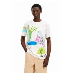 T-shirt with printed drawings