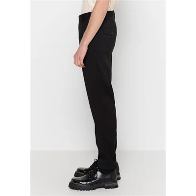 Selected Homme - SLHSLIM-TAPERED RYAN - брюки из ткани - черные