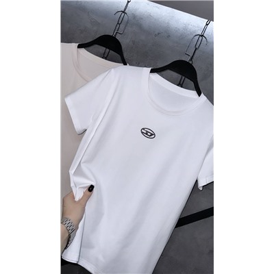 Новая коллекция лаконичных футболок с лого известного бренда из камешек💎💎💎