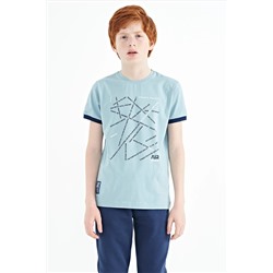 TOMMYLIFE Голубая футболка с круглым вырезом и минимальным текстовым принтом для мальчиков стандартного кроя — 11132