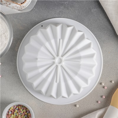 Форма для муссовых десертов и выпечки Доляна «Оригами», силикон, 18,5×18,5 см, цвет белый