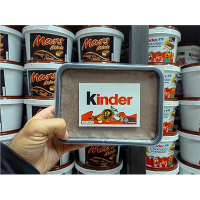 Ваш любимый шоколад в брикетах Kinder Сроки хорошие  Вес 1000 гр