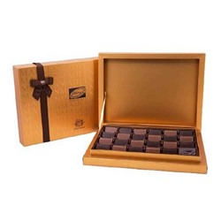Набор шоколадных конфет "Bind Chocolate" Мадлен золотой 370 гр 1/6
