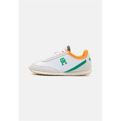 Tommy Hilfiger - HERITAGE RUNNER - Кроссовки низкие - белый