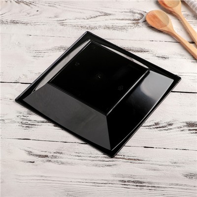 Тарелка пластиковая одноразовая, 17,2×17,2 см, квадратная, глубокая, черная