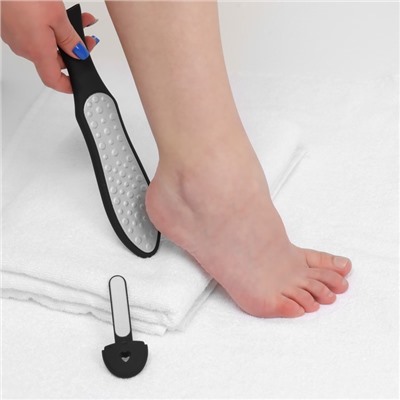 Тёрка для ног, лазерная, двусторонняя, с пилкой, прорезиненная ручка, 27 см, цвет чёрный