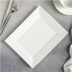 Тарелка фарфоровая десертная Magistro «Лакомка», 20×16 см, цвет белый