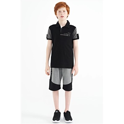 TOMMYLIFE Черная детальная футболка стандартного кроя с открытыми плечами Garni для мальчиков — 11155