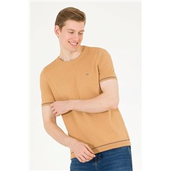 Мужской вязаный свитер светло-коричневого цвета с круглым вырезом Неожиданная скидка в корзине