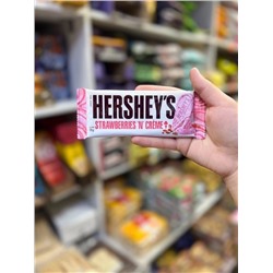 Шоколад Hershey's Strawberries'n'creme
Один из самых популярных производителей кондитерской продукции в Америки, знаменитый шоколад Hershey's теперь и у нас 
 Безумно вкусный шоколад 
 Масса 1шт 39гр
