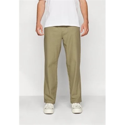 Selected Homme - SLHLOOSE-CASPER PANT - брюки из ткани - зеленый