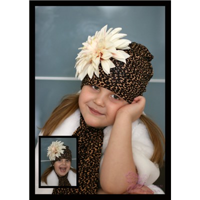 Шапка леопардовой расцветки с бежевым красивущим георгином(NEW)