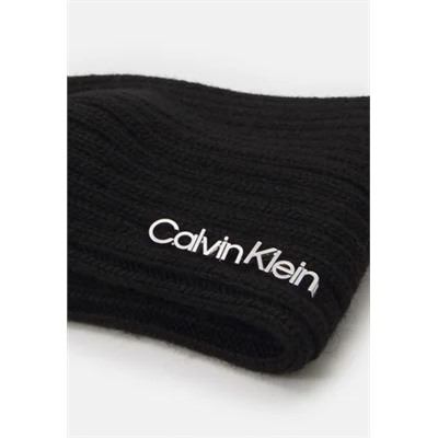 Calvin Klein — ПОВЯЗКА НА ГОЛОВУ MUST LOGO TWISTED — грелки для ушей — черный