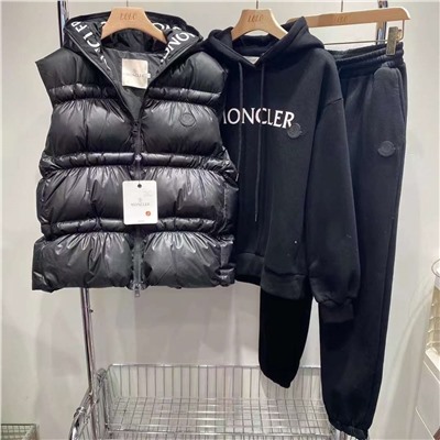 Стильный костюм тройка Moncler   (флис)