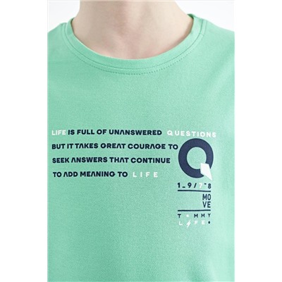 TOMMYLIFE Водно-зеленая футболка стандартного кроя с принтом и круглым вырезом для мальчиков — 11145