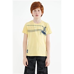 TOMMYLIFE Желтая футболка стандартного кроя с круглым вырезом с принтом для мальчиков — 11133