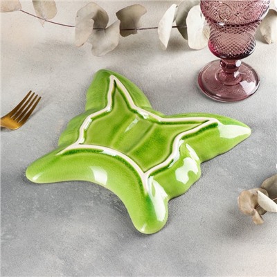 Блюдо керамическое сервировочное «Бабочки», 21,5×20,5 см, цвет зелёный
