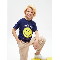 Удобная футболка с принтом Smiley для мальчиков с круглым вырезом