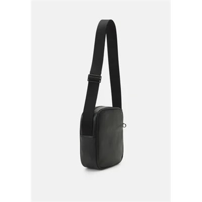 Calvin Klein - ELEVATED REPORTER - сумка через плечо - черный