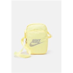Nikе Sportswear - HERITAGE UNISEX - сумка через плечо - светло-желтый