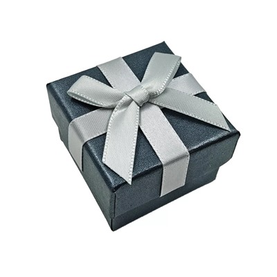 Подарочная коробочка с лентой
