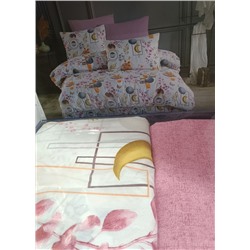 Комплект двуспального  постельного белья  Наличие