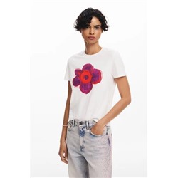 Flower illustration T-shirt