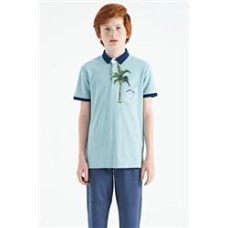TOMMYLIFE Голубая футболка стандартного кроя с карманами и принтом для мальчиков — 11144